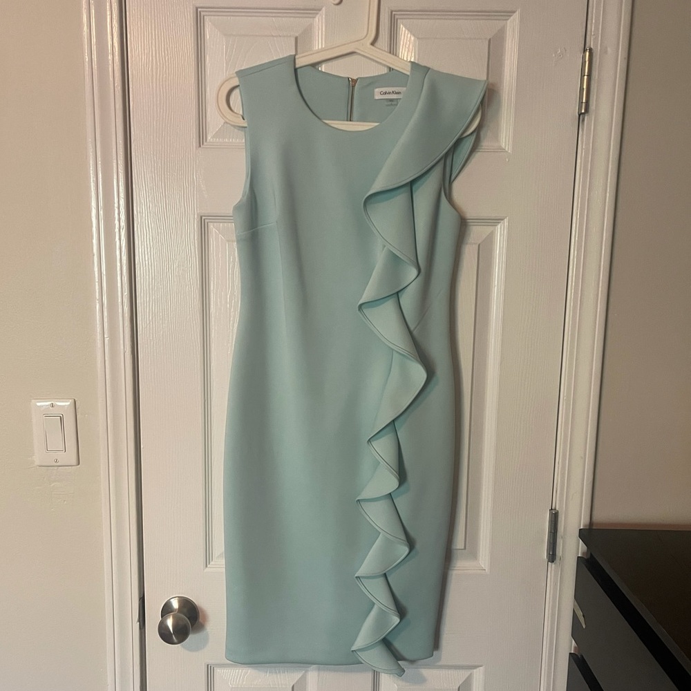 • Calvin Klein Shift Dress w Asymmetrical Ruffle •